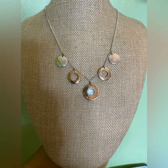 Elegant Silver Necklace with Circular Pendants - Picture 5 of 8